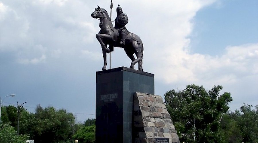 Памятник великому полководцу Кабанбай батыру