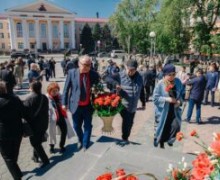 В Семее в честь 7 мая – Дня защитника Отечества возложили цветы к памятнику воинам-интернационалистам