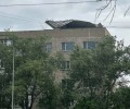 Аким Семея провел выездное совещание по частичному обрушению крыши по ул. Глинки
