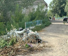 «Ни дорог, ни воды, ни освещения»: жители Паруса жалуются на отсутствие благоустройства