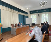 Аким города встретился с руководителями бизнес-объектов по улице Мәңгілік ел